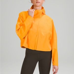 Lululemon rain chaser jacket size 4